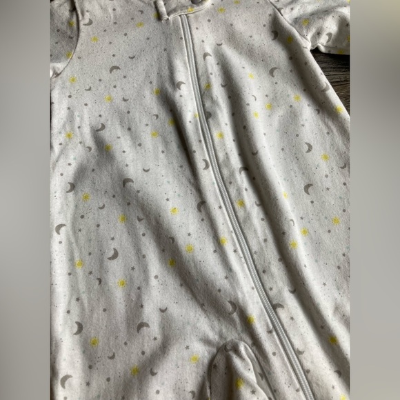Carters Unisex 3 Month Moon & Stars Footie - Picture 3 of 5